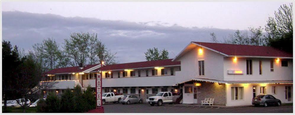 Voyageur Motel Thunder Bay Eksteriør bilde